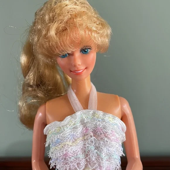 Vintage 1980 Happy Birthday Barbie. - Picture 2 of 16